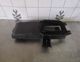 Корпус воздушного фильтра для VW Passat B5 96-00  запчасти бу