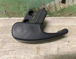 Ручка открывания капота для VW Golf 3 Vento 91-97  запчасти бу