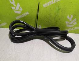 Уплотнитель двери для Hyundai i30 12-17  запчасти бу