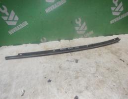 Накладка лобового стекла правая для Hyundai Lantra 96-00  запчасти бу