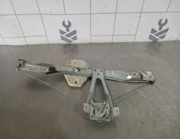 Стеклоподъемник механ. задний левый для Renault Clio 2 Symbol 1998-2008  запчасти бу