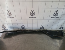 Решетка стеклоочистителя для Mazda Mazda 3  BK  02-09  запчасти бу