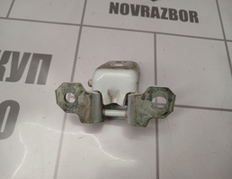 Петля двери передней правой верхняя для Renault Megane 3 09-16  запчасти бу