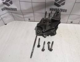 Кронштейн двигателя правый для Ford Fusion 2002 >  запчасти бу