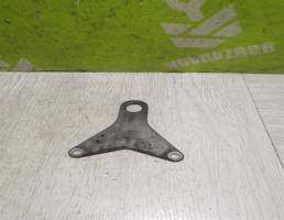 Кронштейн (сопут. товар) для VW Golf 4 Bora 97-05  запчасти бу