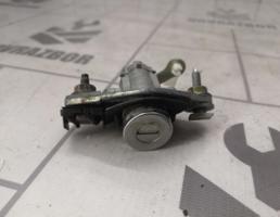 Вставка замка багажника для Faw Besturn B50 2009-2016  запчасти бу