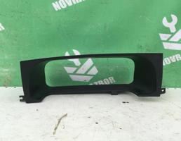 Накладка на панель приборов для VW Golf 3 Vento 91-97  запчасти бу
