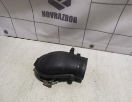 Патрубок воздушного фильтра для Peugeot 307 2001-2008  запчасти бу