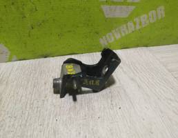 Петля двери для Peugeot 206 98-12  запчасти бу