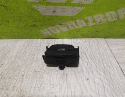 Кнопка стеклоподъемника для VW Golf 3 Vento 91-97  запчасти бу