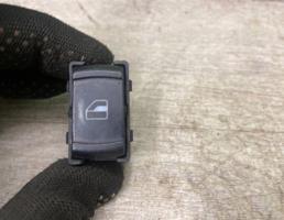 Кнопка стеклоподъемника для VW Golf 4 Bora 97-05  запчасти бу