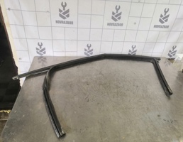 Уплотнитель стекла двери для Skoda Fabia 2007-2015  запчасти бу