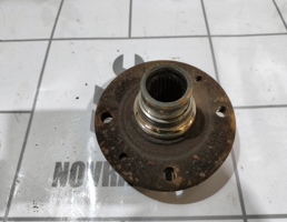 Ступица передняя для Renault Clio 3  2005-2012  запчасти бу