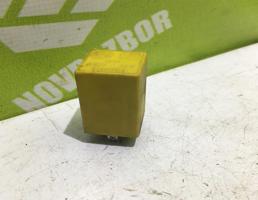 Реле для Fiat Punto 1(176) 93-99  запчасти бу