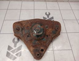 Кронштейн амортизатора для VW Passat B5 96-00  запчасти бу