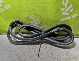 Уплотнитель двери для Renault Logan 2005-2014  запчасти бу