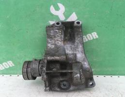 Кронштейн генератора для VW Polo 99-01  запчасти бу