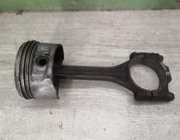 Поршень с шатуном для VW Polo Classic 95-02  запчасти бу