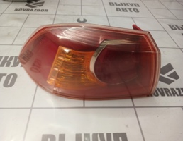 Фонарь задний наружный левый для Mitsubishi Lancer 10 CX  CY 07-17  запчасти бу