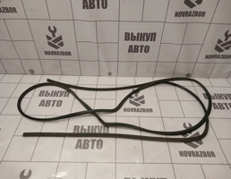 Уплотнитель для Audi 80  90  B3  86-91  запчасти бу