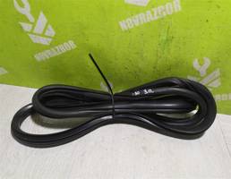 Уплотнитель двери для Hyundai i30 12-17  запчасти бу