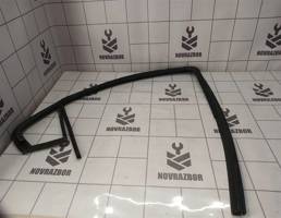 Уплотнитель стекла двери для Chevrolet Aveo (T300) 2011-2015  запчасти бу