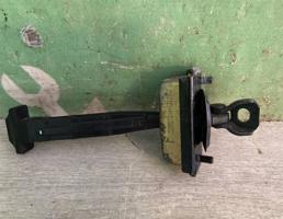 Ограничитель двери для BMW X3 F25 2010-2017  запчасти бу