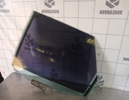 Стекло двери задней левой для Audi 80  90  B3  86-91  запчасти бу