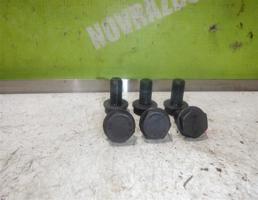 Болт маховика для Audi 80  90  B3  86-91  запчасти бу