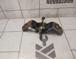 Петля двери передней для Mazda Mazda 3  BK  02-09  запчасти бу