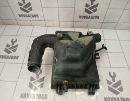 Корпус воздушного фильтра для VW Golf 3 Vento 91-97  запчасти бу