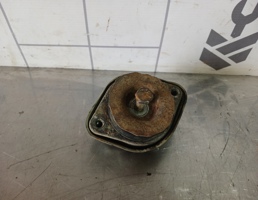 Опора КПП для VW Passat B5 96-00  запчасти бу