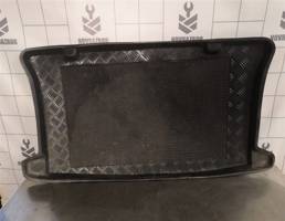 Коврик багажника для Chevrolet Aveo T200 03-08  запчасти бу