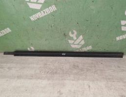 Накладка стекла переднего правого для Ford Focus 1 1998-2004  запчасти бу