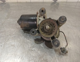 Моторчик стеклоочистителя передний для Mazda 323 BA 94-98  запчасти бу