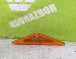 Повторитель на крыло желтый для Ford Focus 1 1998-2004  запчасти бу