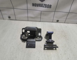 Петля двери для Audi A6 (C4) 1994-1997  запчасти бу