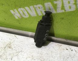 Датчик включения стопсигнала для VW Golf 2 Jetta 2 83-92  запчасти бу