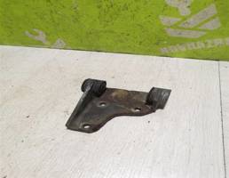 Кронштейн генератора для Renault R19 1992-2002  запчасти бу