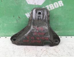 Кронштейн двигателя правый для Audi 80  90  B3  86-91  запчасти бу