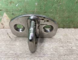 Ответная часть замка двери для VW Golf 4 Bora 97-05  запчасти бу