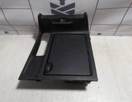 Подстаканник для Mazda Mazda 3  BK  02-09  запчасти бу