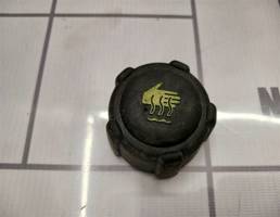 Крышка расширительного бачка для Renault Logan 2005-2014  запчасти бу