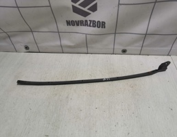 Уплотнитель двери для Nissan Almera N16 2000-2006  запчасти бу