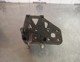 Кронштейн кондиционера для Kia Spectra 2001-2011  запчасти бу