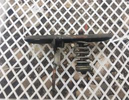 Крючок капота для VW Golf 2 Jetta 2 83-92  запчасти бу