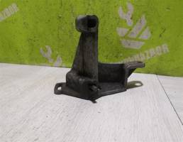 Кронштейн гидроусилителя для VW Passat  B3  1988-1993  запчасти бу