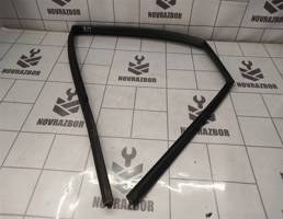 Уплотнитель стекла двери для Chevrolet Lacetti 04-13  запчасти бу
