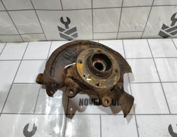 Кулак поворотный передний левый для Renault Clio 3  2005-2012  запчасти бу