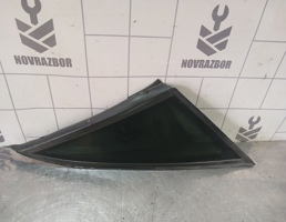 Стекло кузовное глухое правое для Audi A6 (C4) 1994-1997  запчасти бу